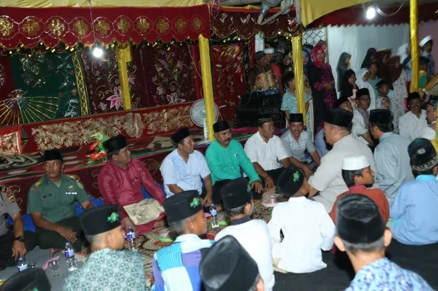 Bupati Tanjab Timur Hadiri Ratib Saman Bardah